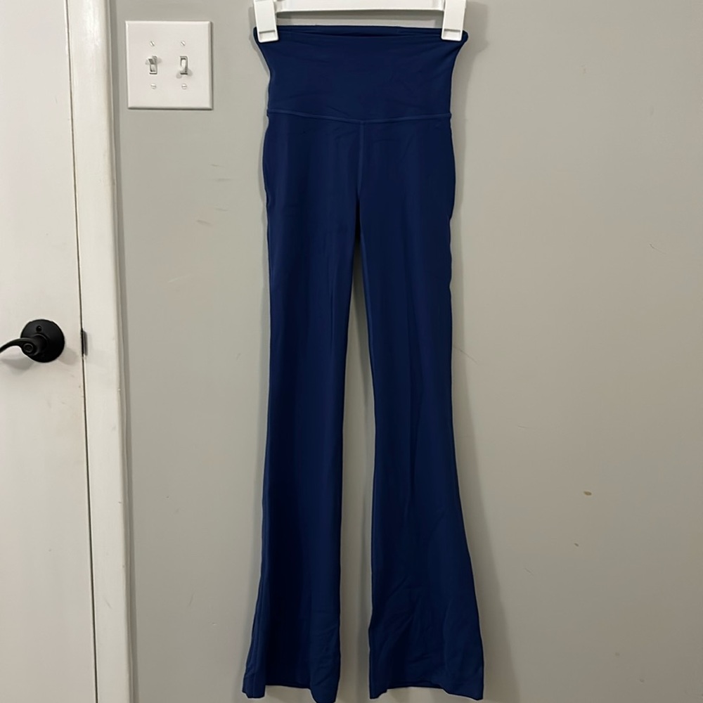 Lululemon Groove super high rise flared nulu (regular) - Picture 2 of 4